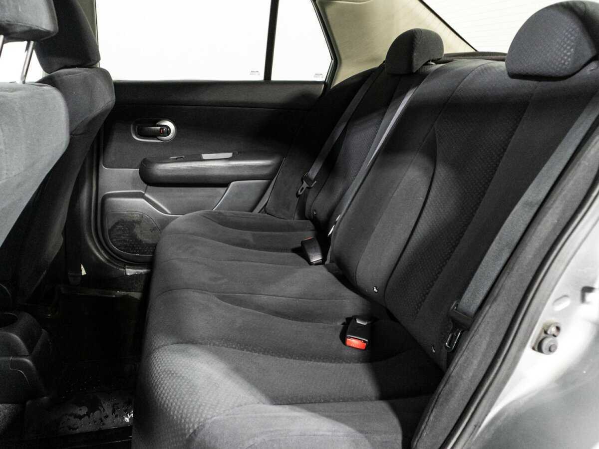 Купить Nissan Tiida с пробегом. Фото: #9