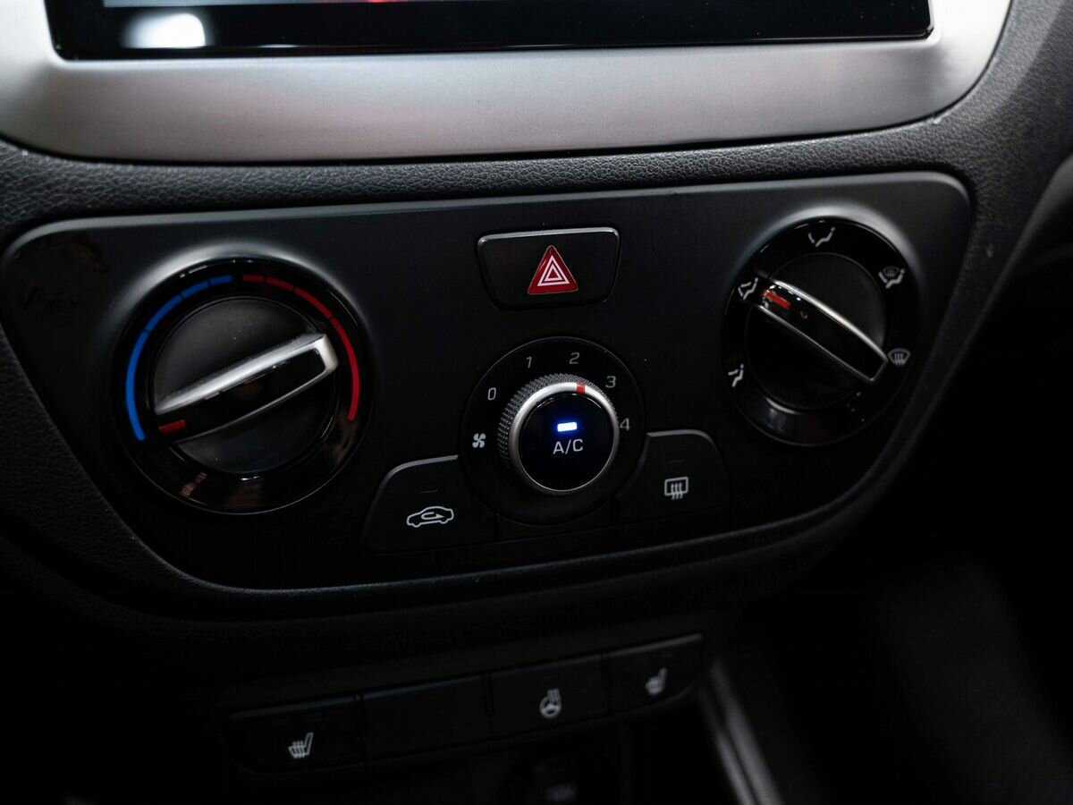 Купить Hyundai Solaris с пробегом. Фото: #22