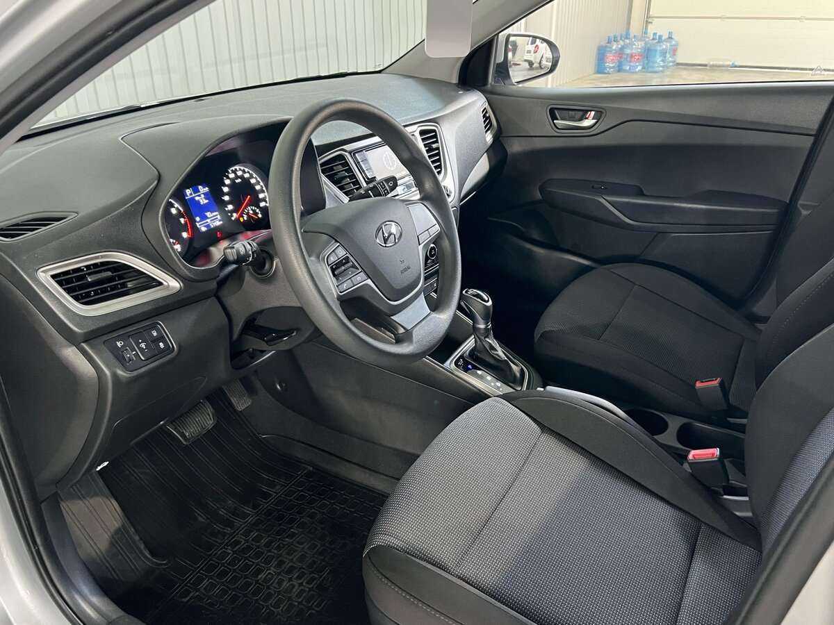 Купить Hyundai Solaris с пробегом. Фото: #9
