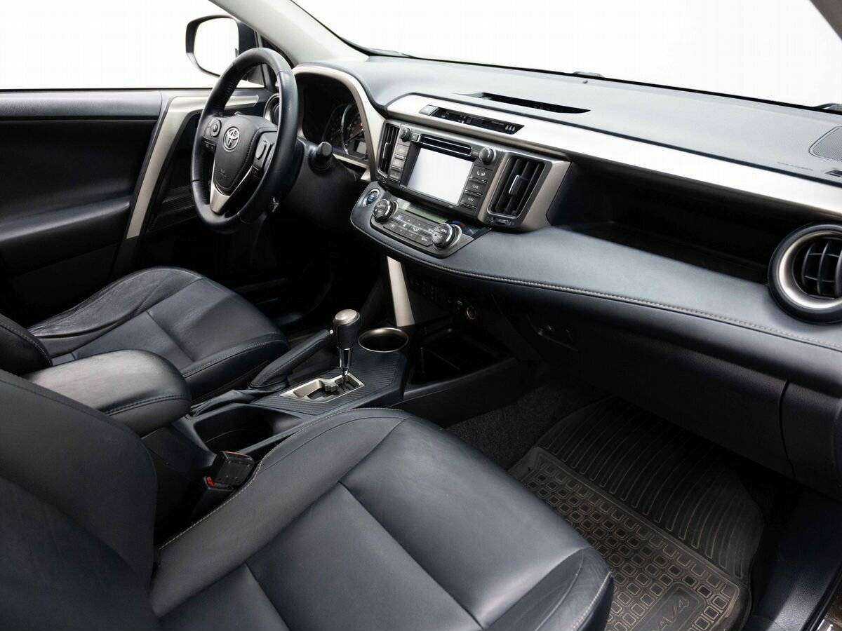 Купить Toyota RAV4 с пробегом. Фото: #10