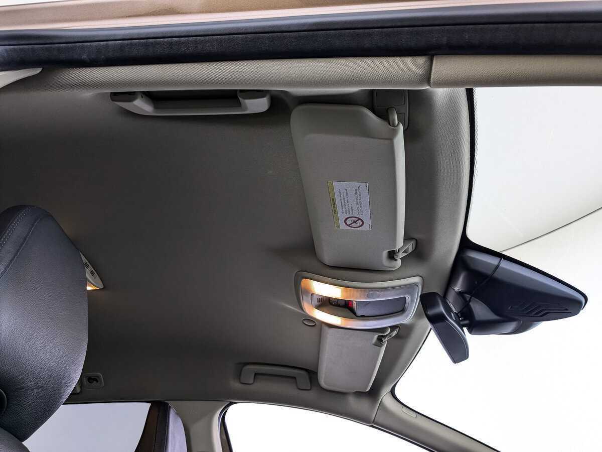 Купить Volvo XC60 с пробегом. Фото: #18