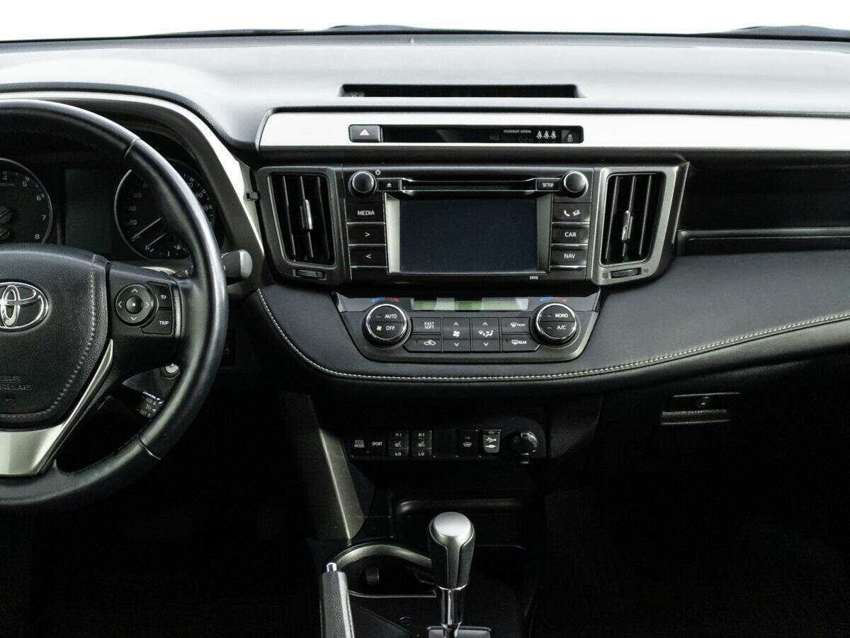 Купить Toyota RAV4 с пробегом. Фото: #13