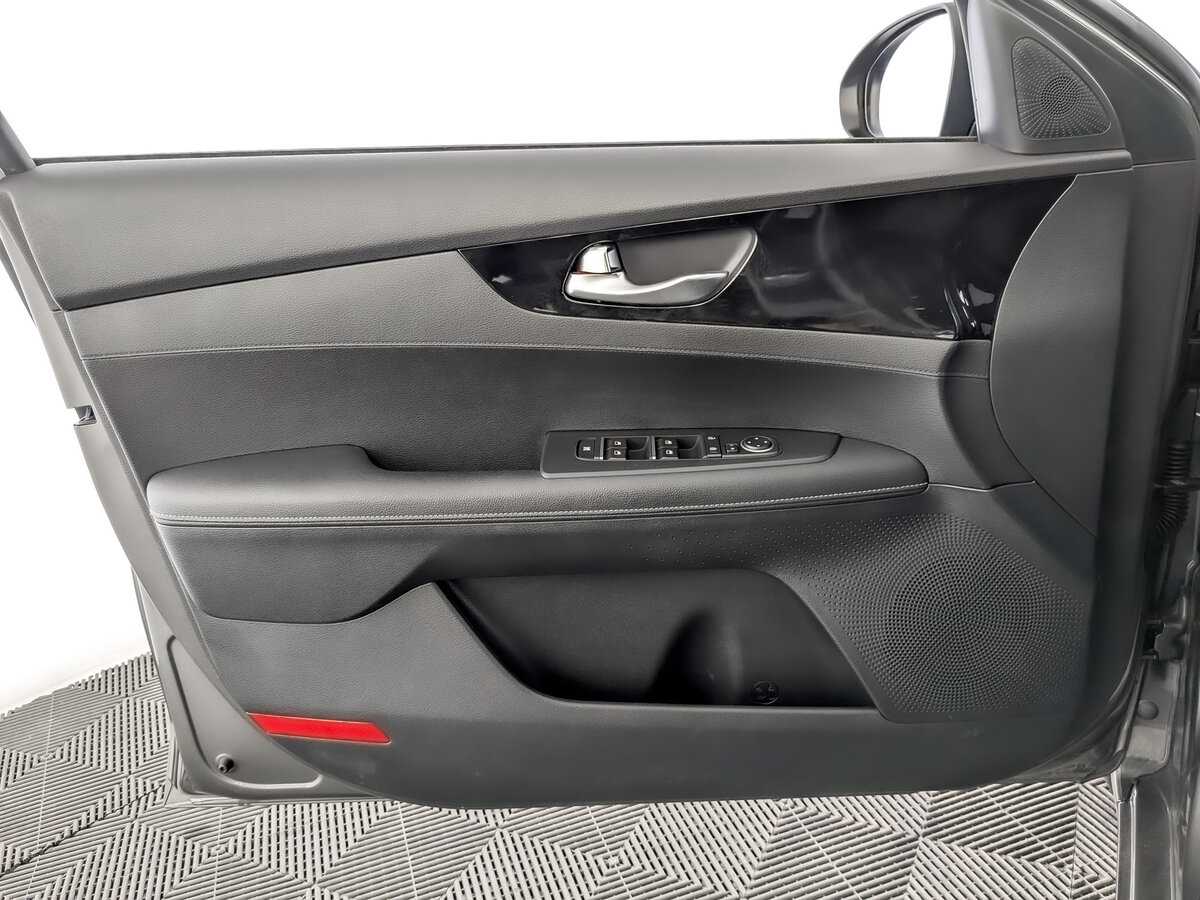Купить Kia Cerato с пробегом. Фото: #18