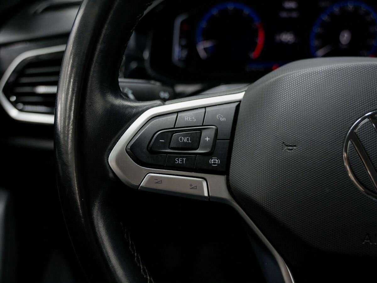 Купить Volkswagen Polo с пробегом. Фото: #21