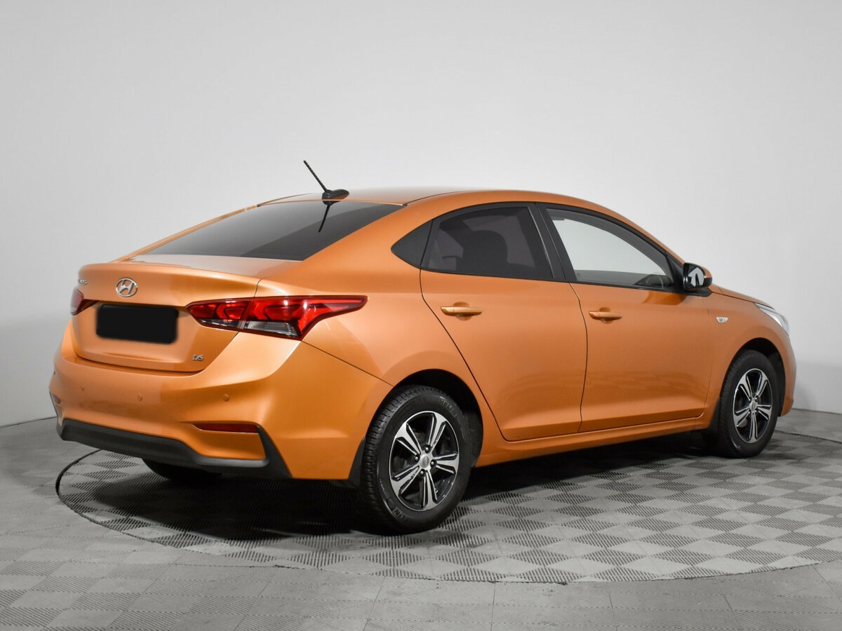 Купить Hyundai Solaris с пробегом. Фото: #4