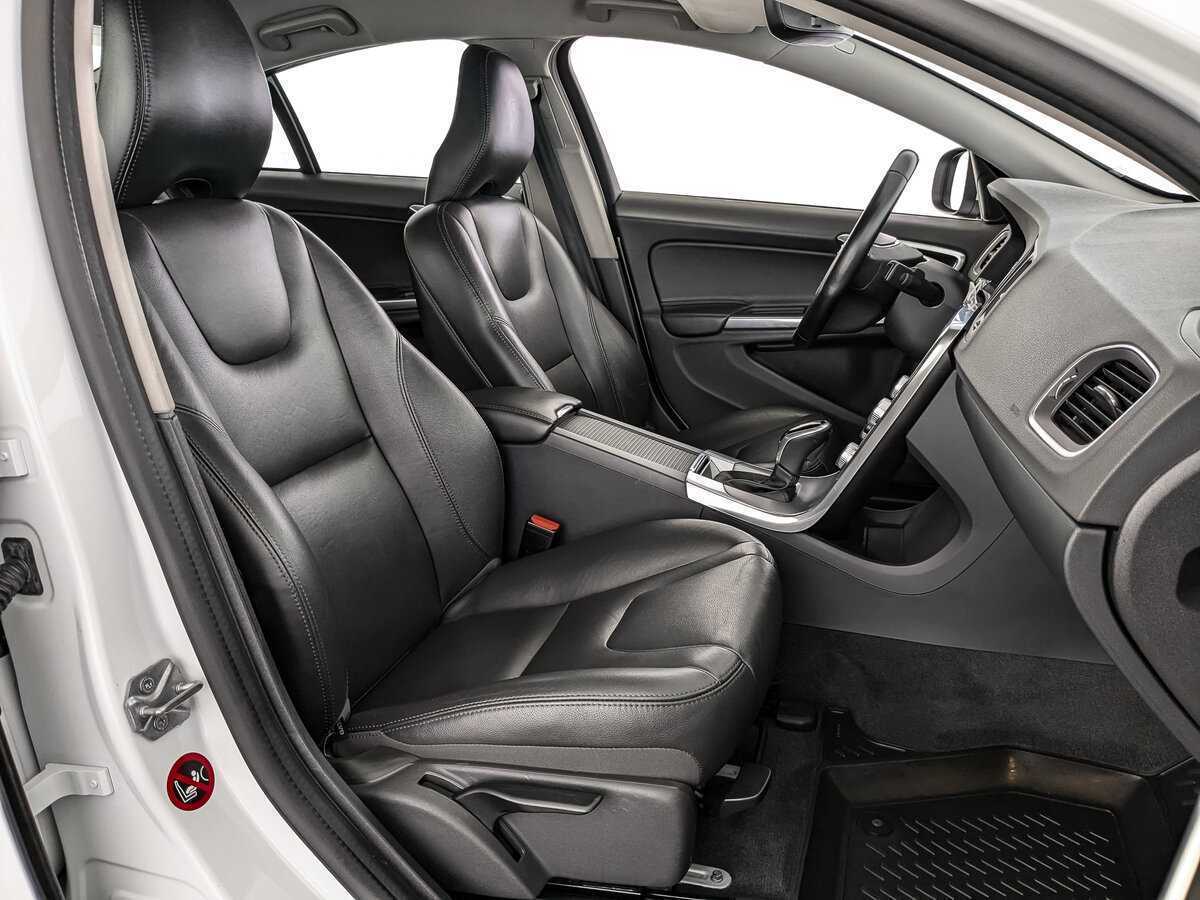 Купить Volvo S60 с пробегом. Фото: #19