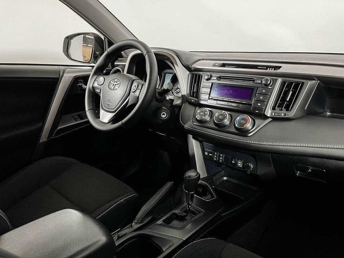 Купить Toyota RAV4 с пробегом. Фото: #6