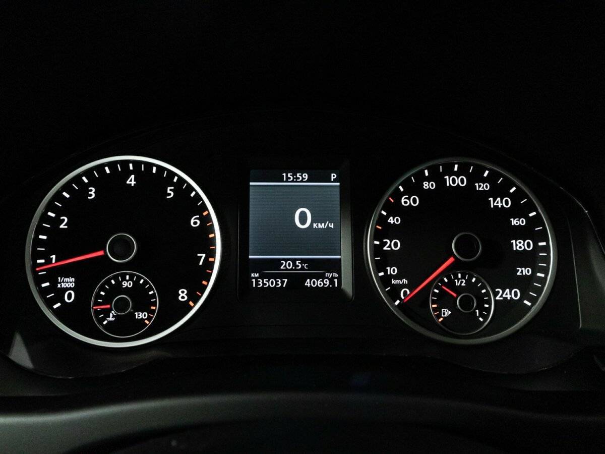 Купить Volkswagen Tiguan с пробегом. Фото: #11