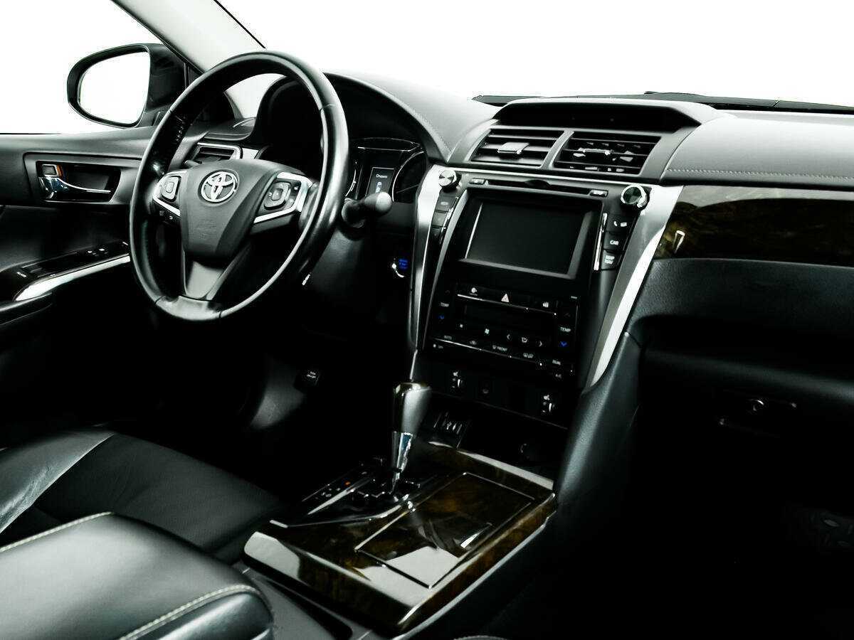 Купить Toyota Camry с пробегом. Фото: #8