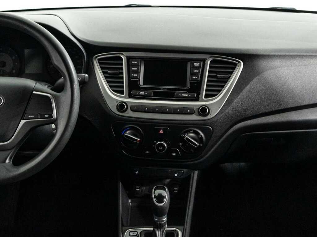 Купить Hyundai Solaris с пробегом. Фото: #13