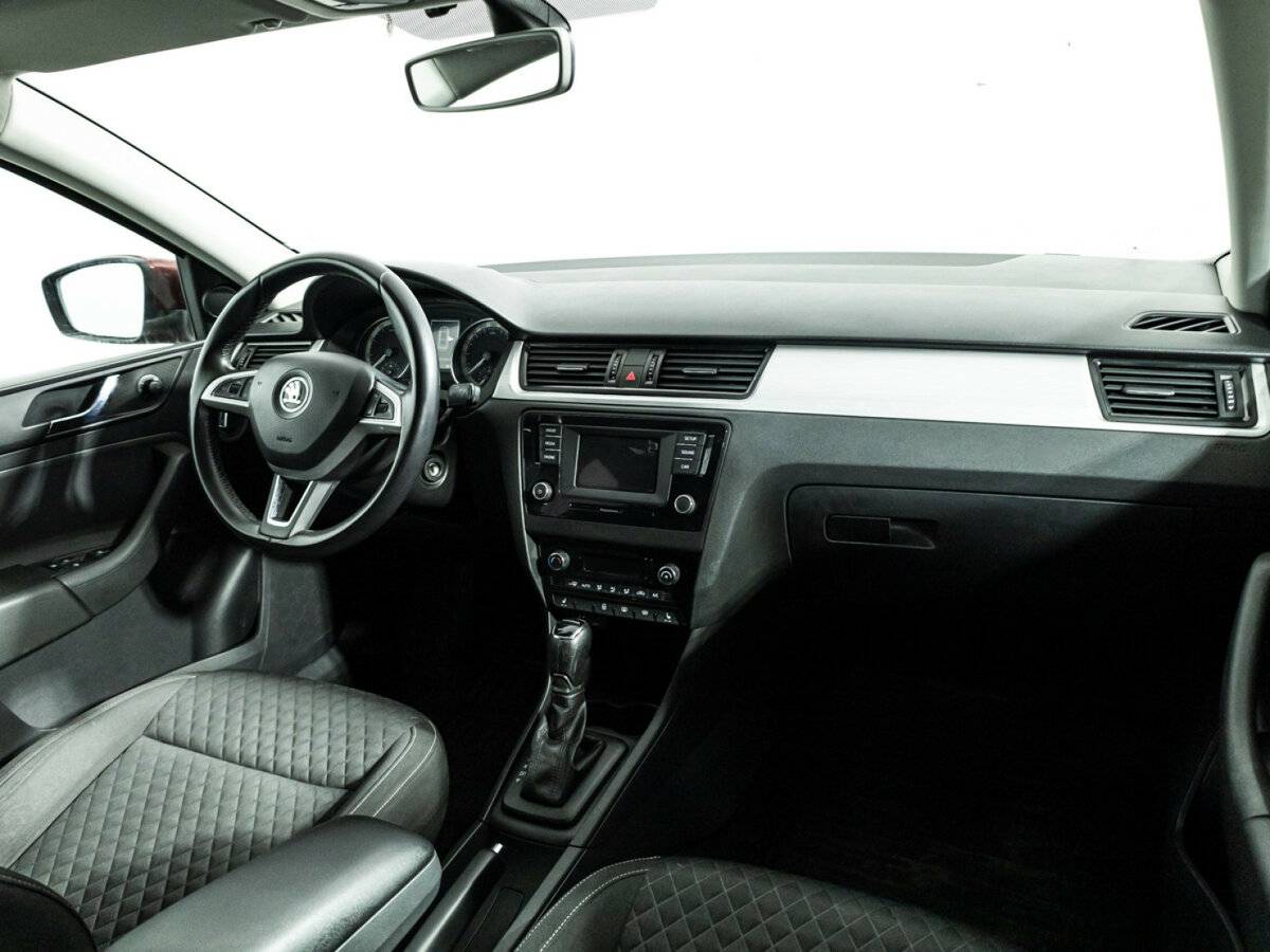 Купить Skoda Rapid с пробегом. Фото: #8