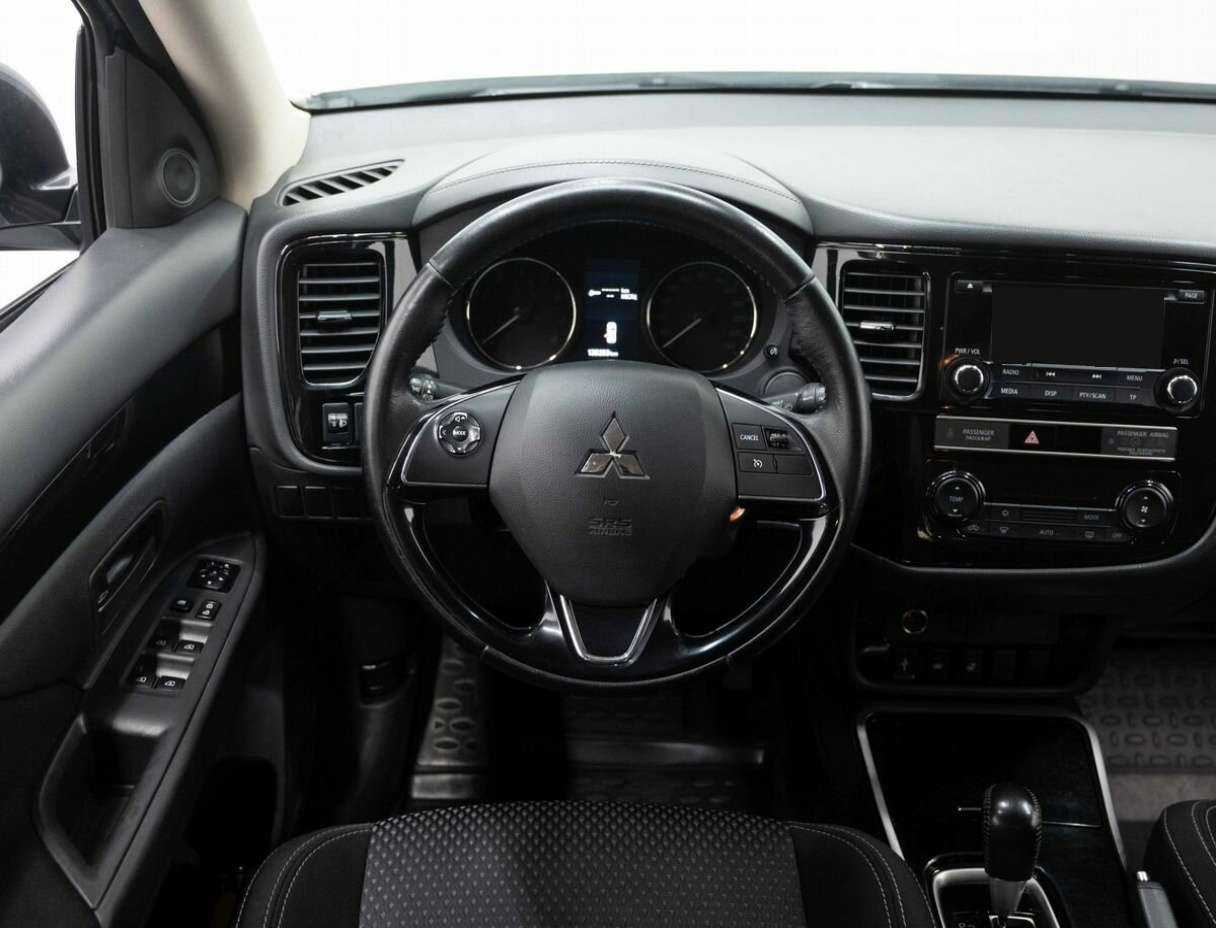 Купить Mitsubishi Outlander с пробегом. Фото: #13