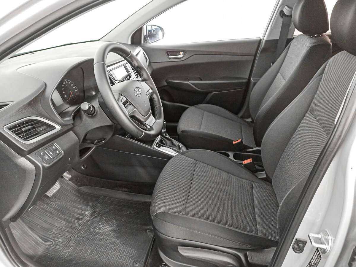Купить Hyundai Solaris с пробегом. Фото: #13