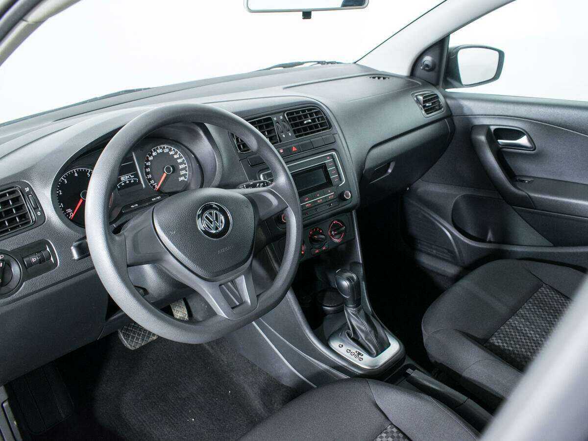 Купить Volkswagen Polo с пробегом. Фото: #12
