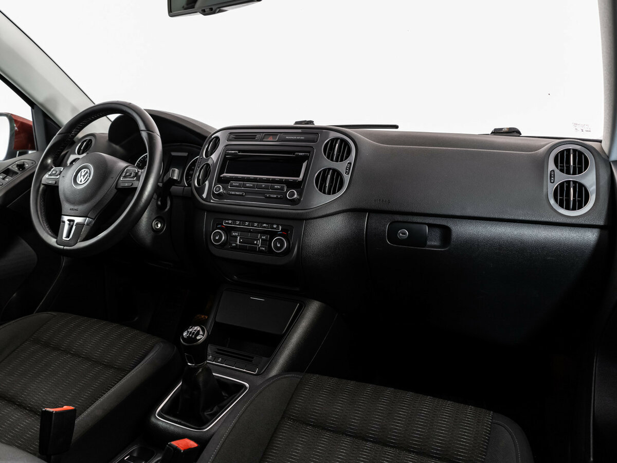 Купить Volkswagen Tiguan с пробегом. Фото: #6