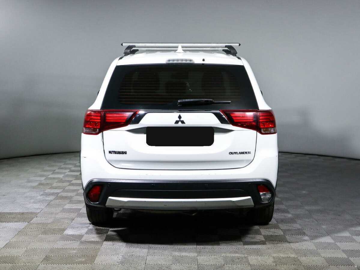 Купить Mitsubishi Outlander с пробегом. Фото: #4