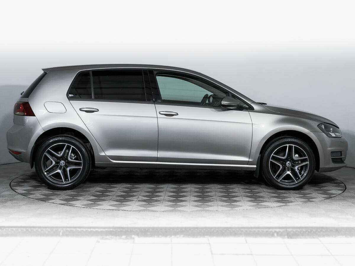 Купить Volkswagen Golf с пробегом. Фото: #3