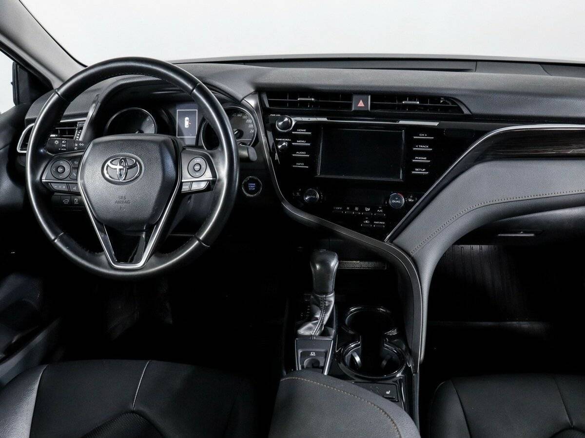Купить Toyota Camry с пробегом. Фото: #9