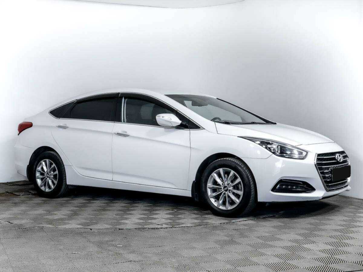 Купить Hyundai i40 с пробегом. Фото: #2