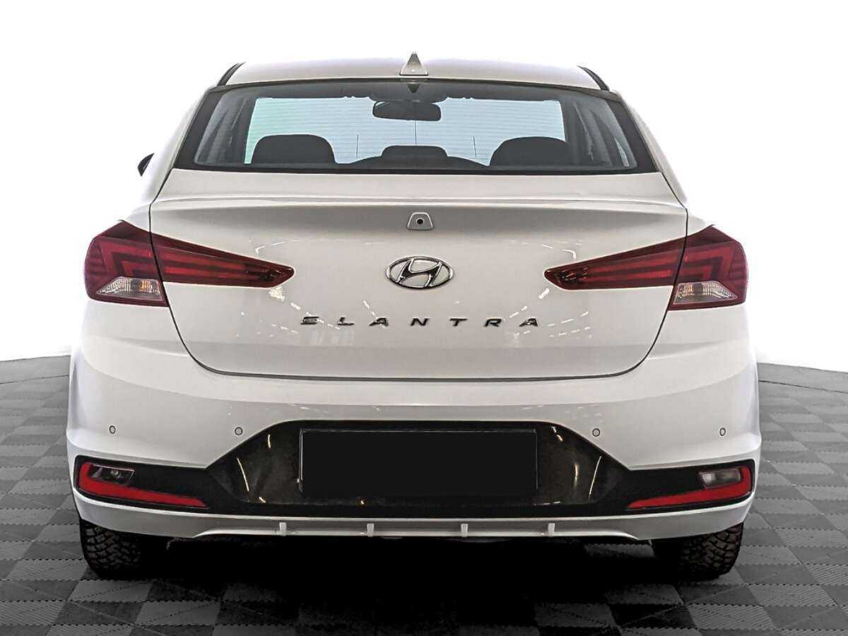 Купить Hyundai Elantra с пробегом. Фото: #5