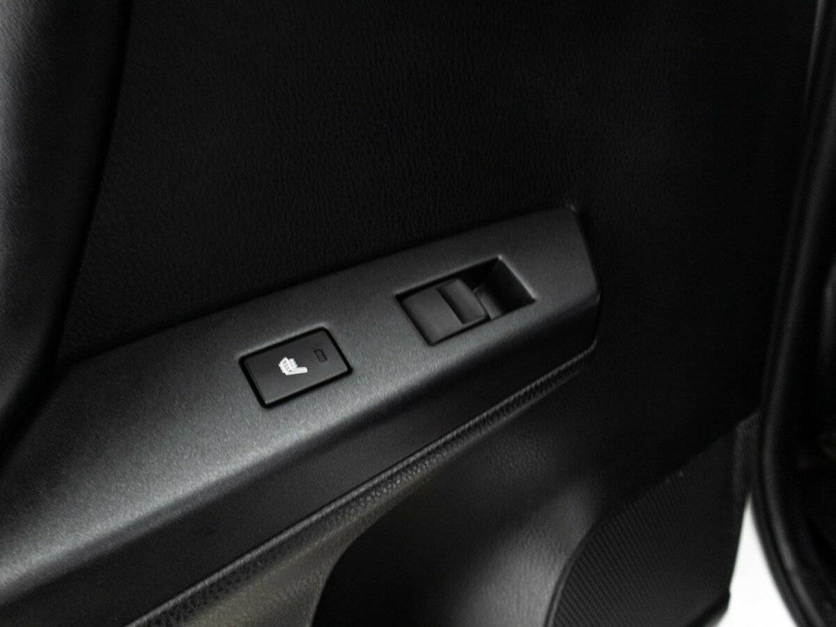 Купить Toyota RAV4 с пробегом. Фото: #20