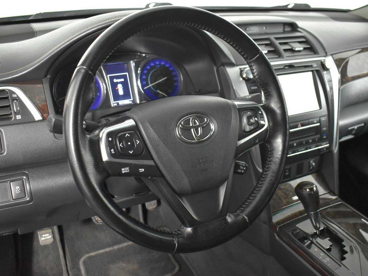 Купить Toyota Camry с пробегом. Фото: #9