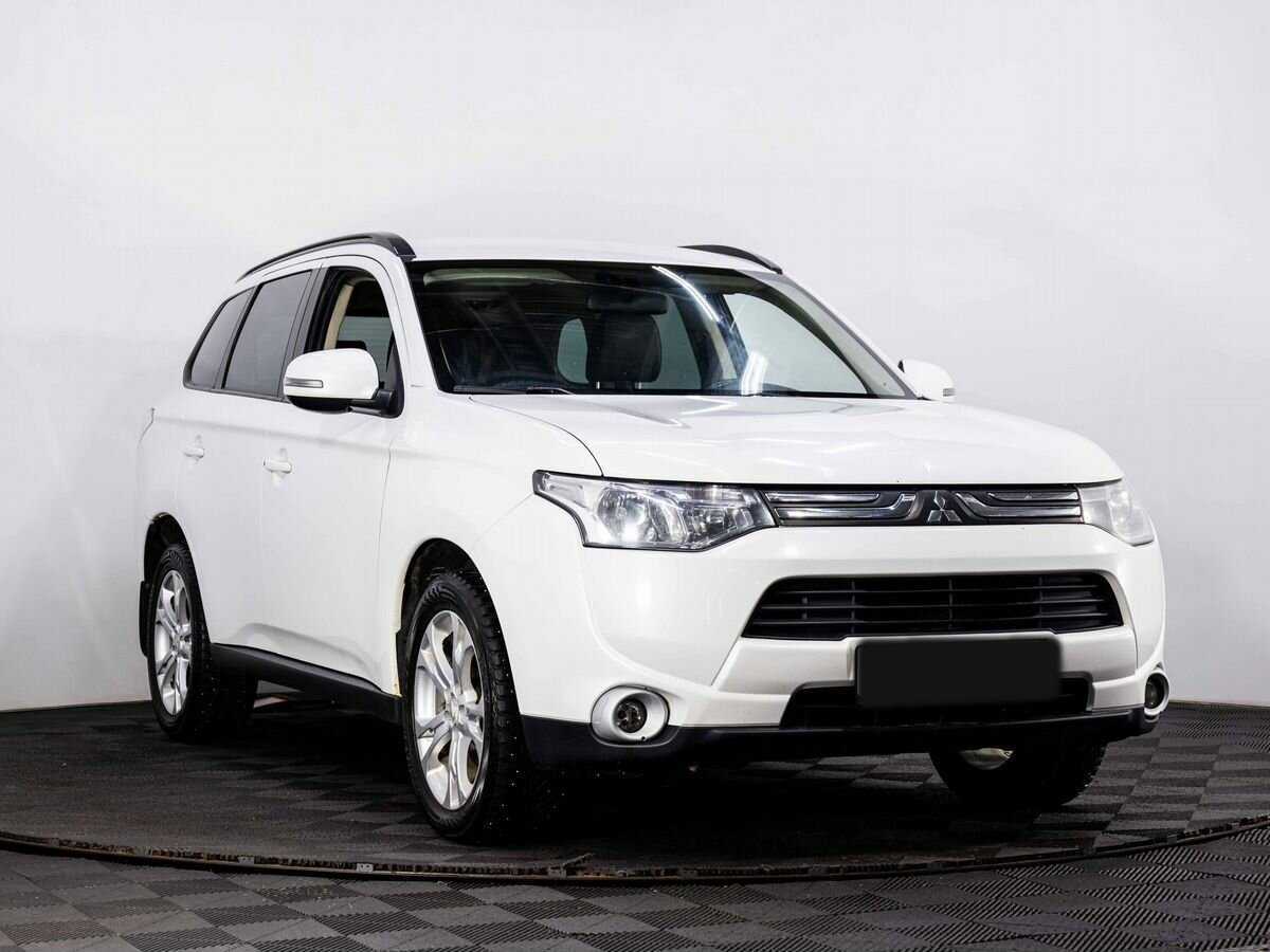 Купить Mitsubishi Outlander с пробегом. Фото: #2