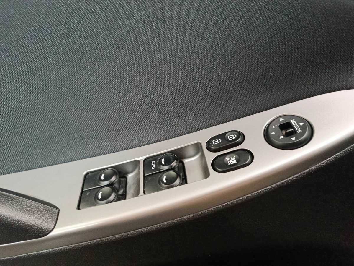 Купить Hyundai Solaris с пробегом. Фото: #15