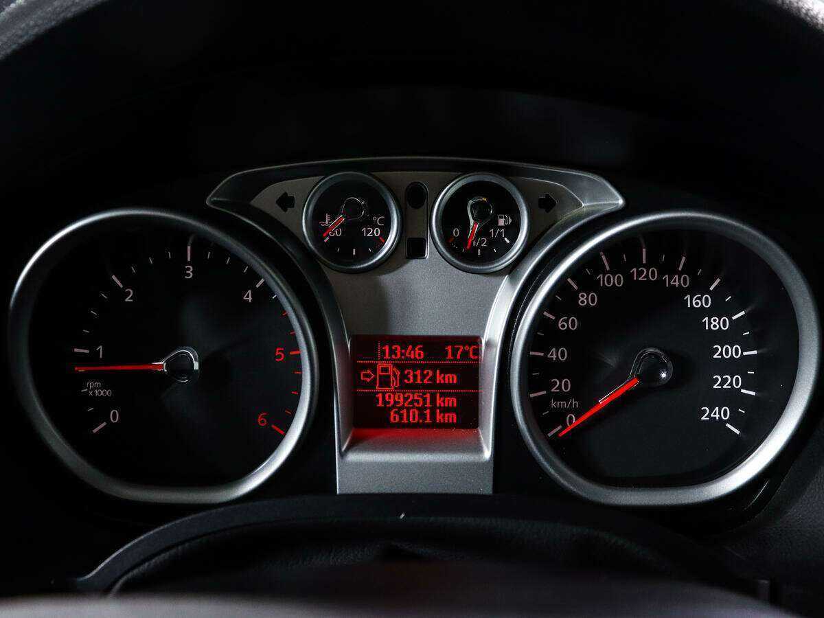 Купить Ford Kuga с пробегом. Фото: #8