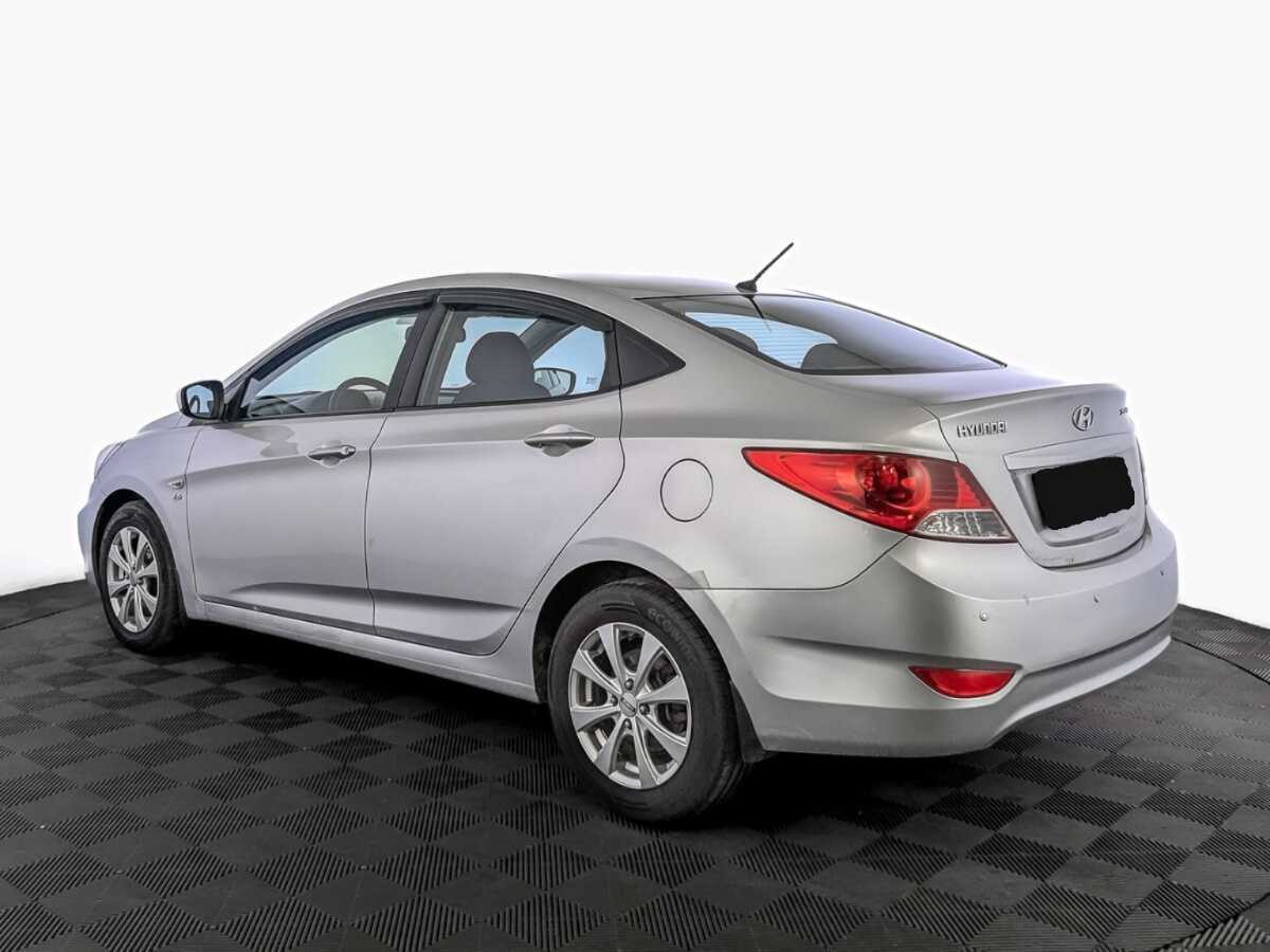 Купить Hyundai Solaris с пробегом. Фото: #6