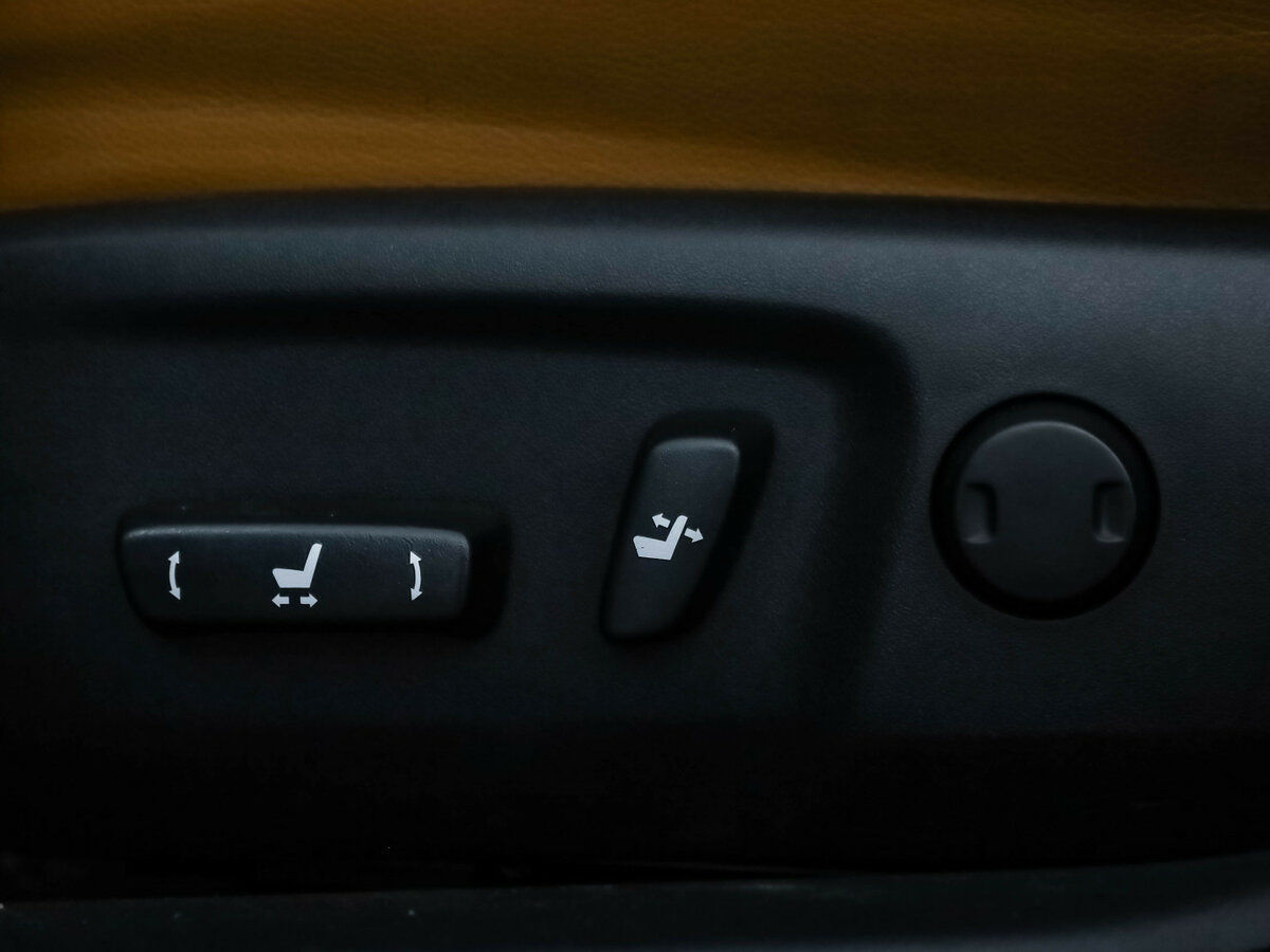 Купить Toyota Camry с пробегом. Фото: #17