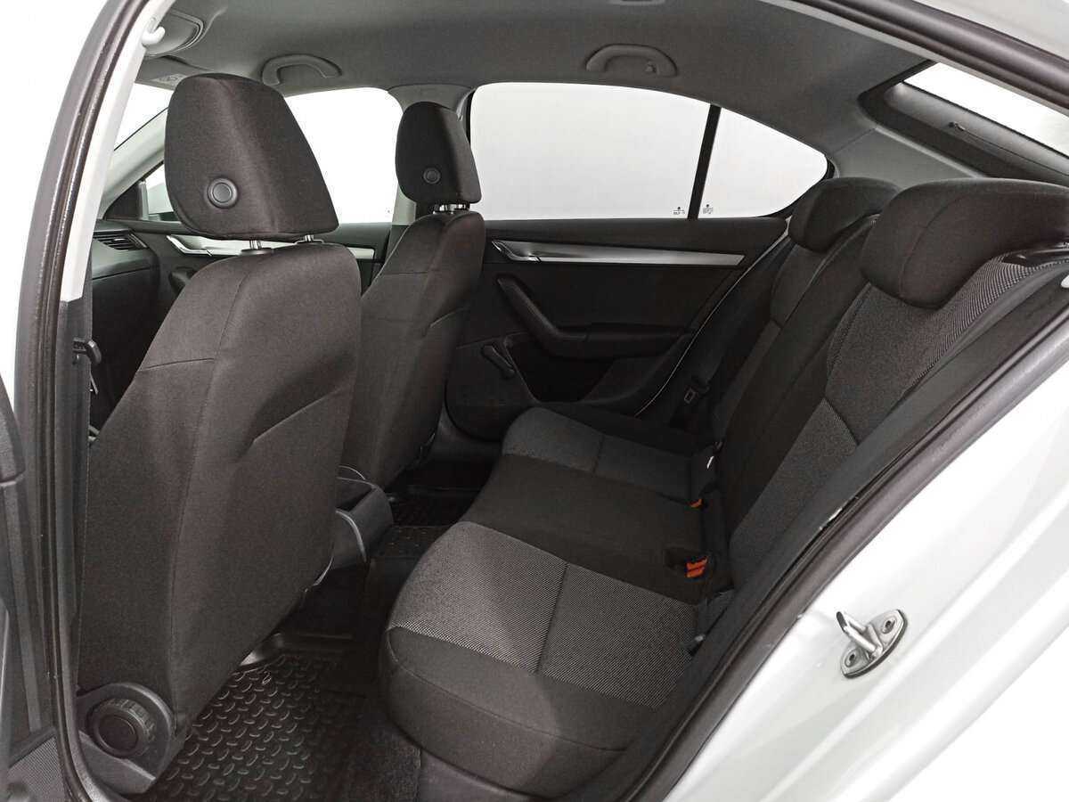 Купить Skoda Octavia с пробегом. Фото: #9