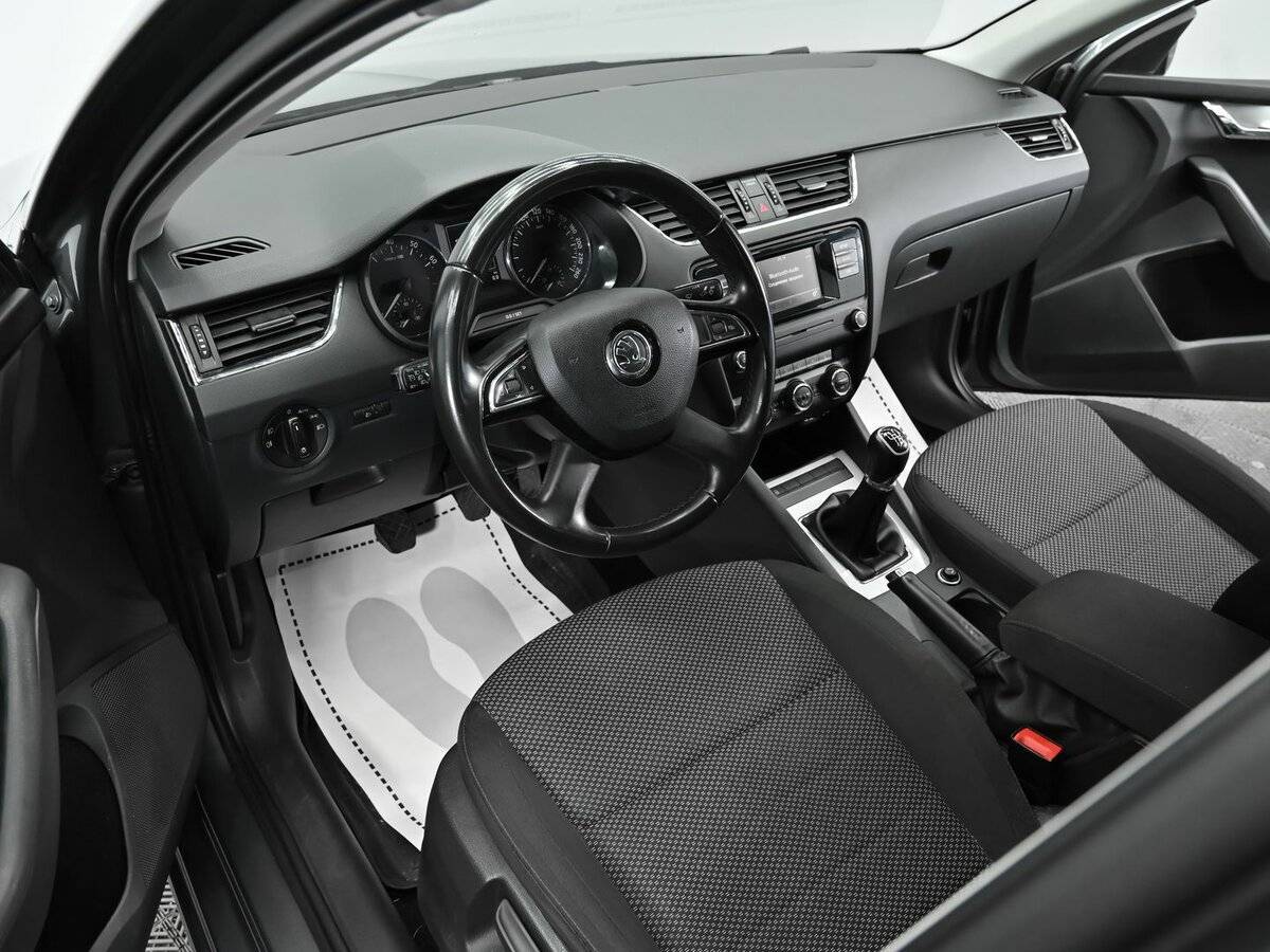 Купить Skoda Octavia с пробегом. Фото: #7