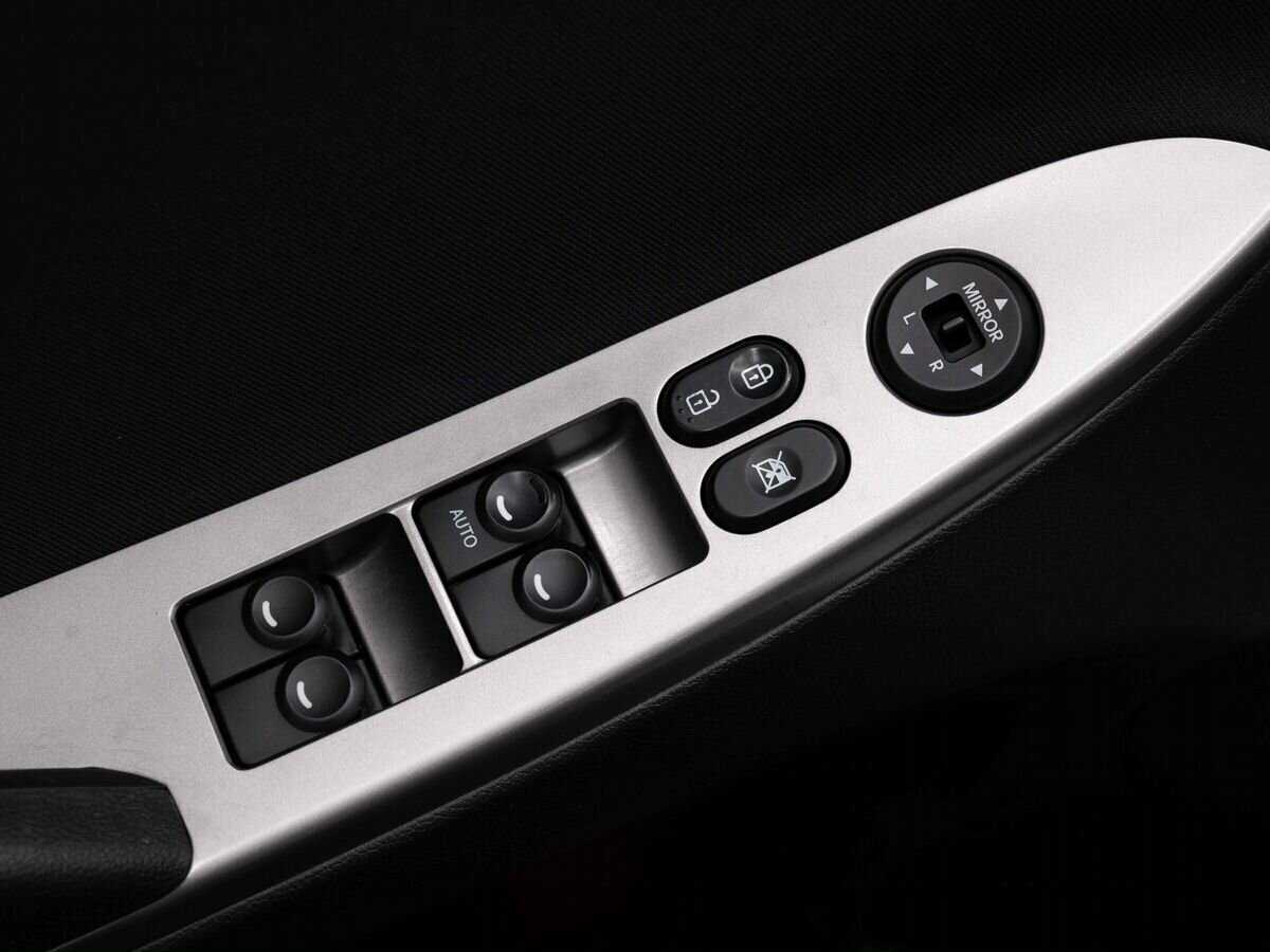 Купить Hyundai Solaris с пробегом. Фото: #18