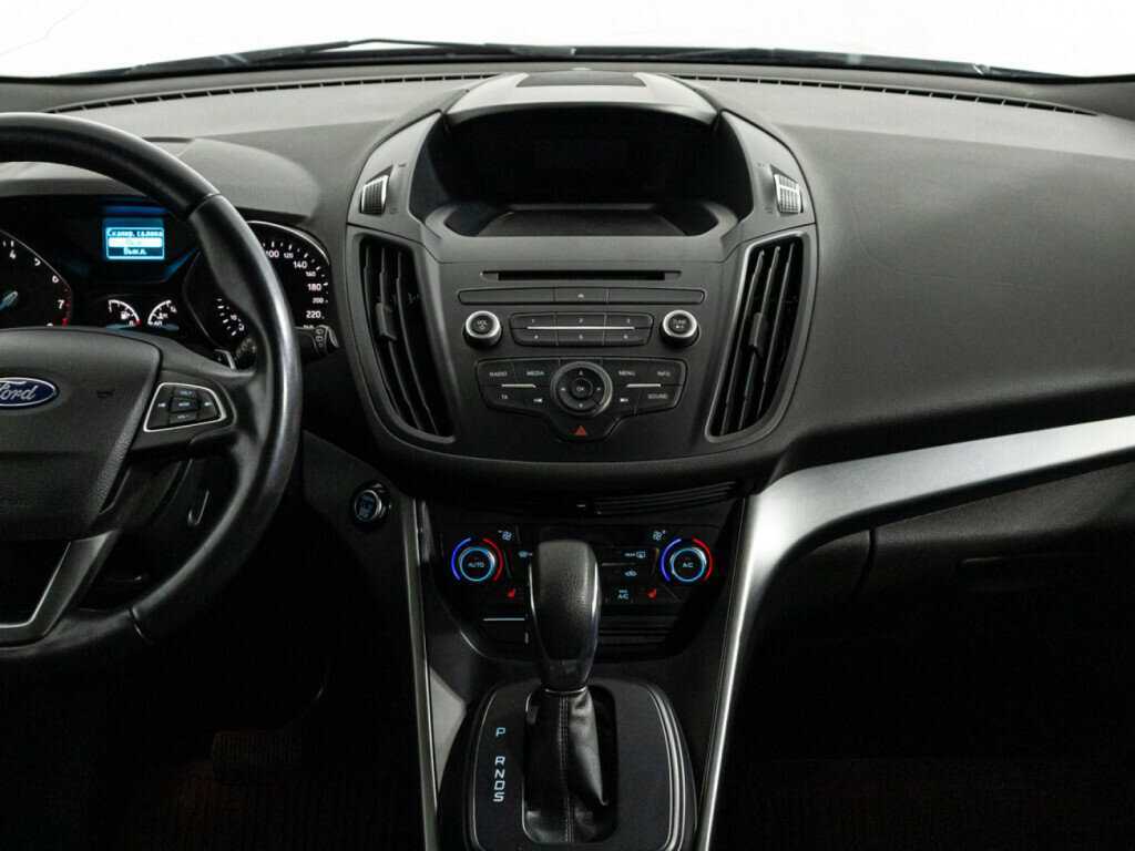 Купить Ford Kuga с пробегом. Фото: #13