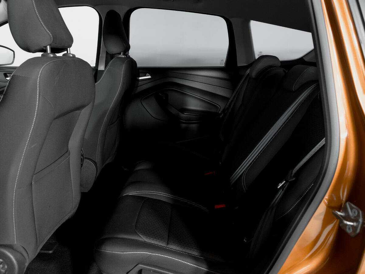 Купить Ford Kuga с пробегом. Фото: #9