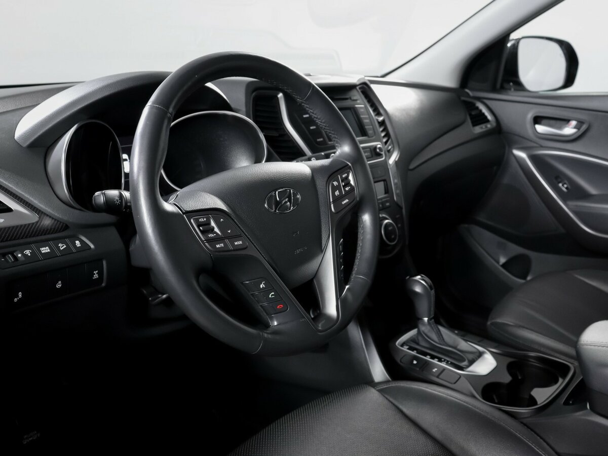 Купить Hyundai Santa Fe с пробегом. Фото: #11