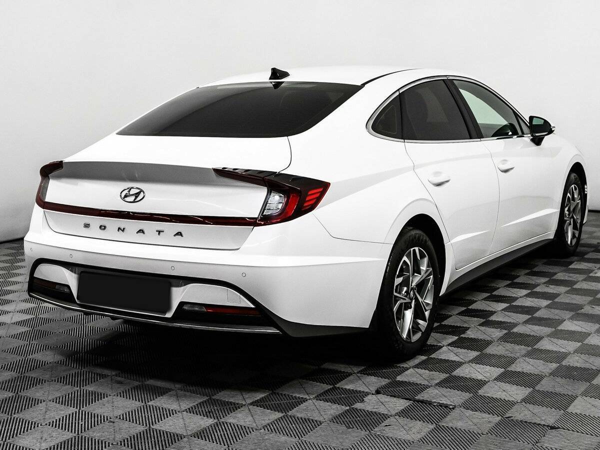 Купить Hyundai Sonata с пробегом. Фото: #4