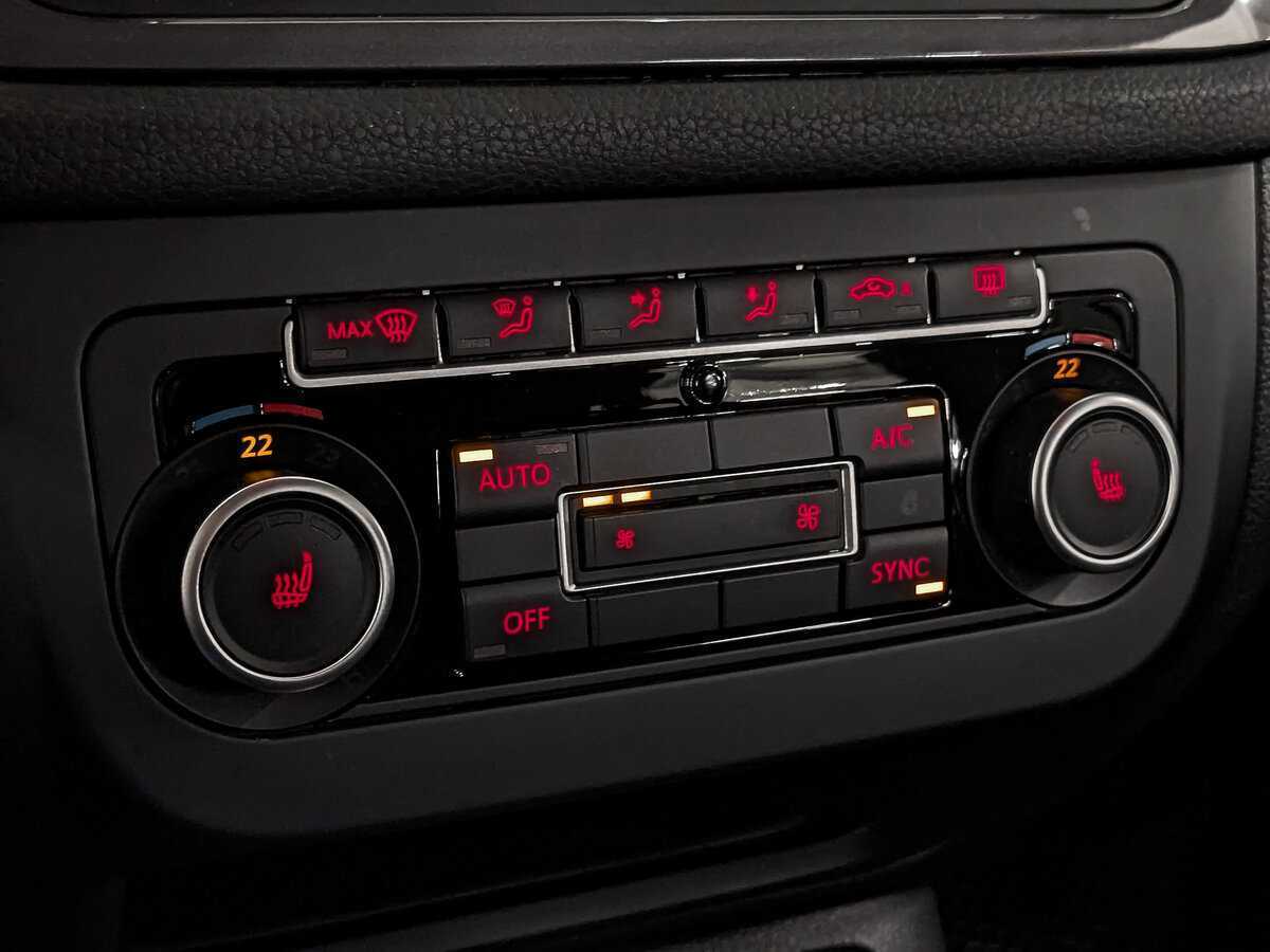 Купить Volkswagen Tiguan с пробегом. Фото: #18