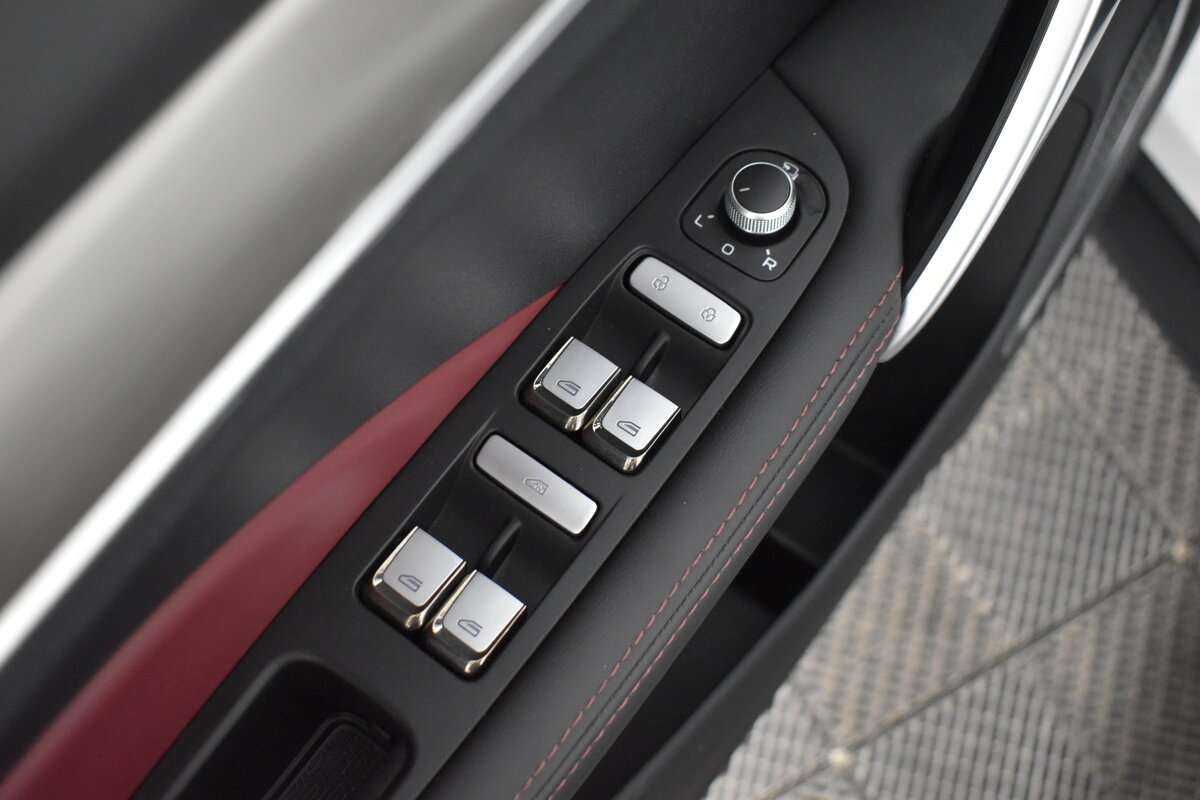 Купить Geely Coolray с пробегом. Фото: #10