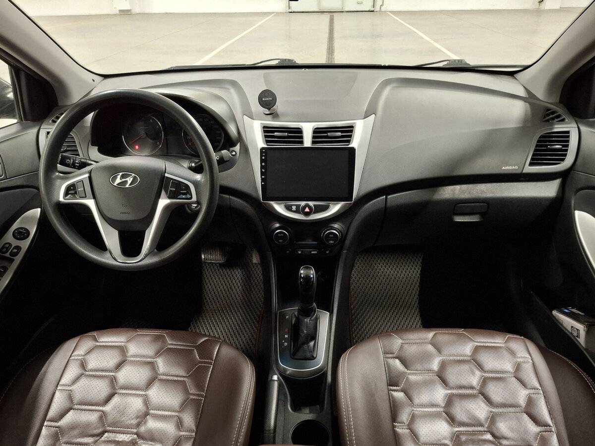 Купить Hyundai Solaris с пробегом. Фото: #13