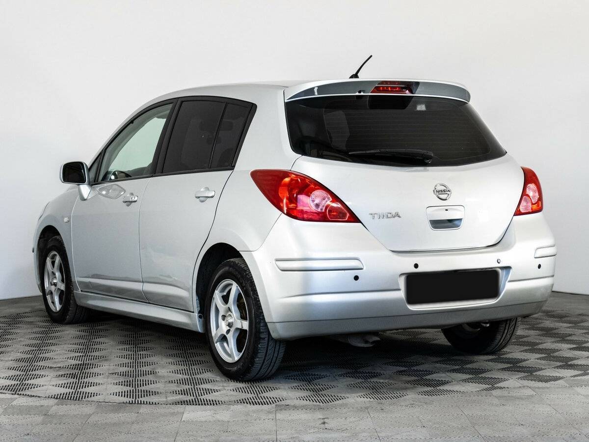Купить Nissan Tiida с пробегом. Фото: #5