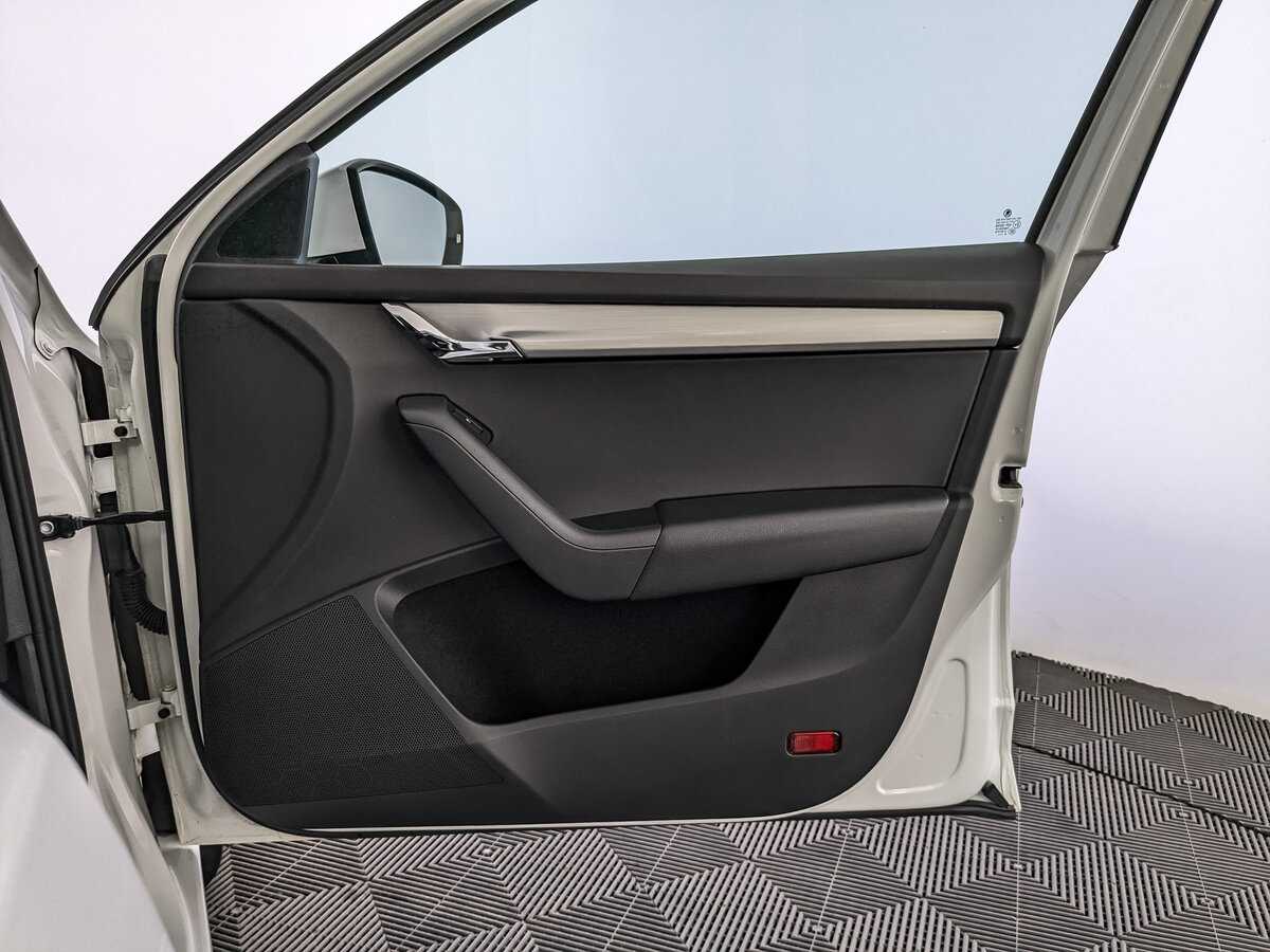 Купить Skoda Octavia с пробегом. Фото: #20