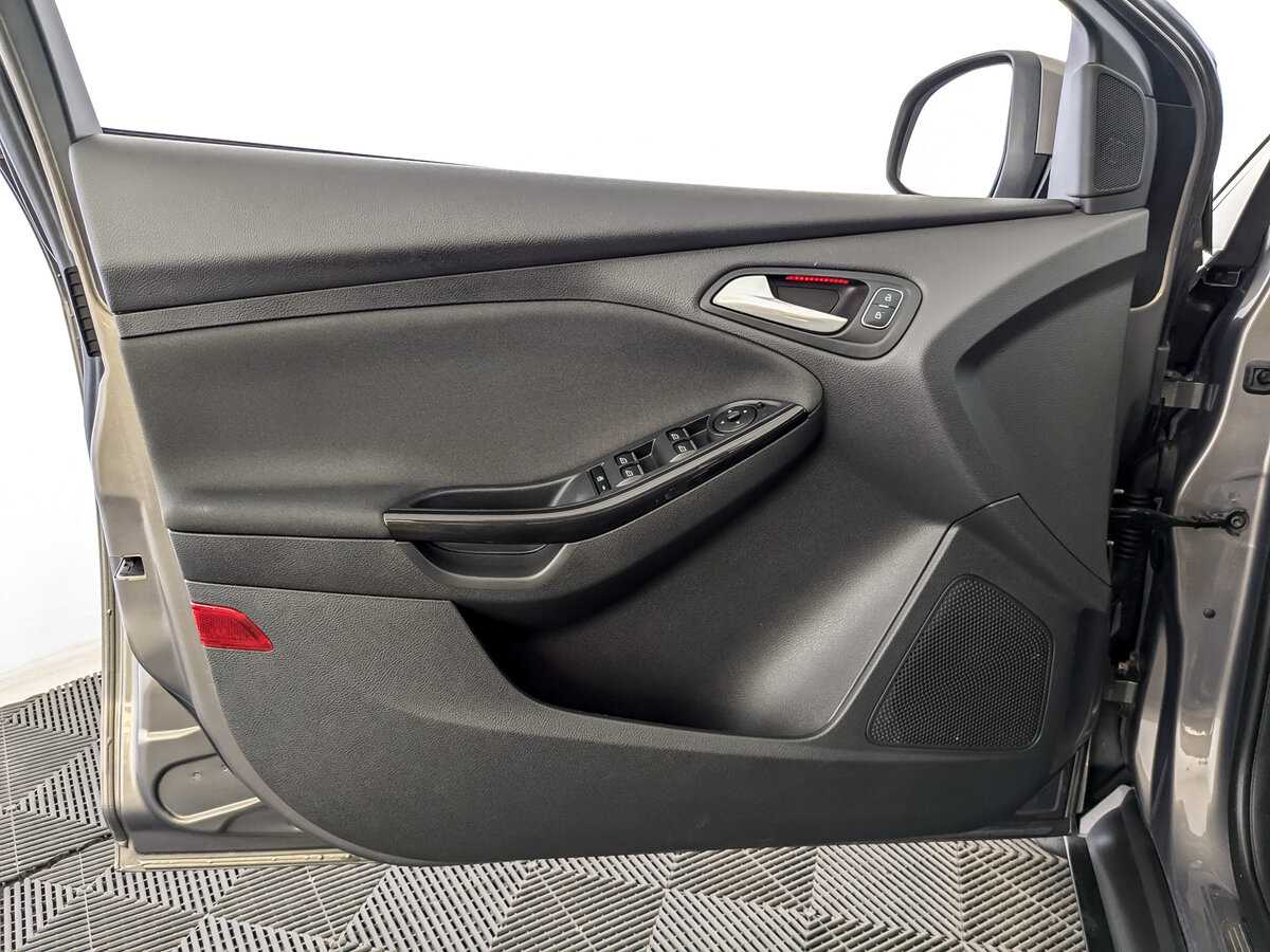 Купить Ford Focus с пробегом. Фото: #14