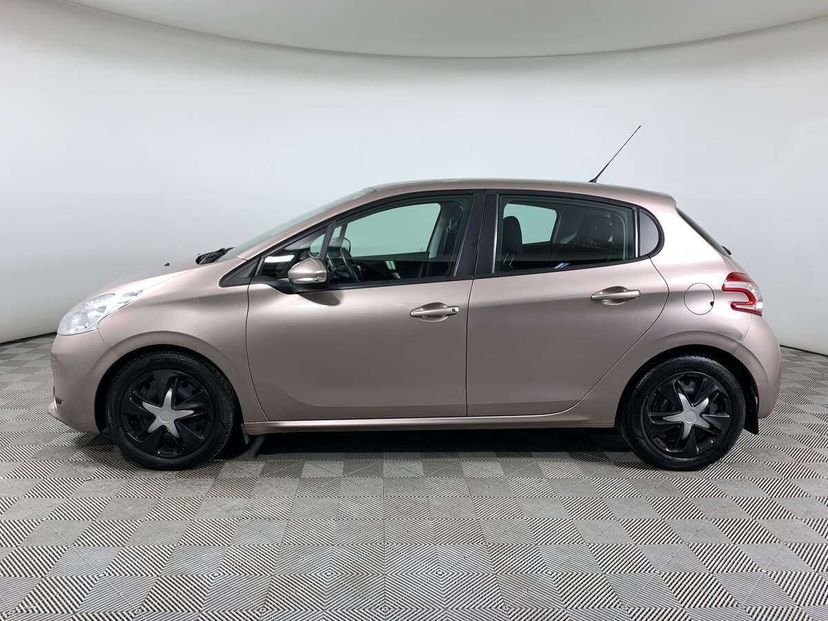Купить Peugeot 208 с пробегом. Фото: #7