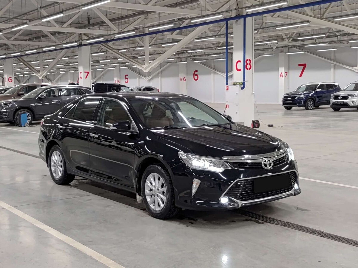 Купить Toyota Camry с пробегом. Фото: #2