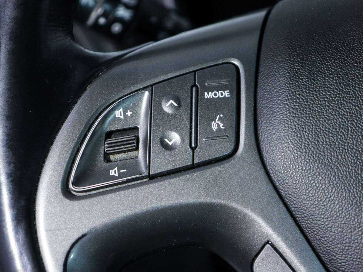 Купить Hyundai ix35 с пробегом. Фото: #20