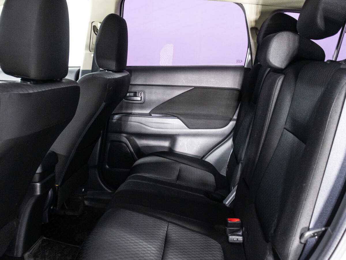 Купить Mitsubishi Outlander с пробегом. Фото: #9