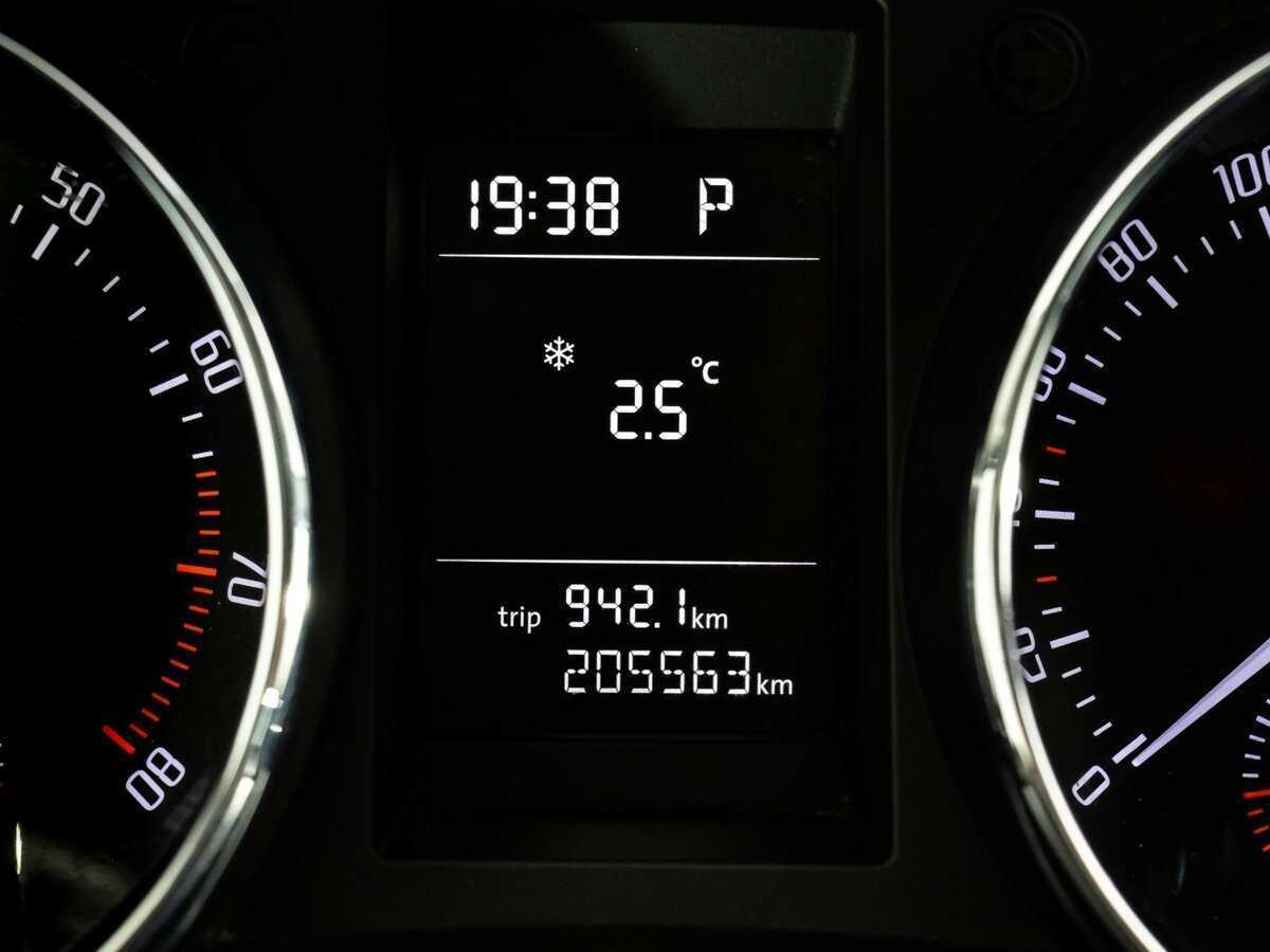 Купить Skoda Yeti с пробегом. Фото: #10