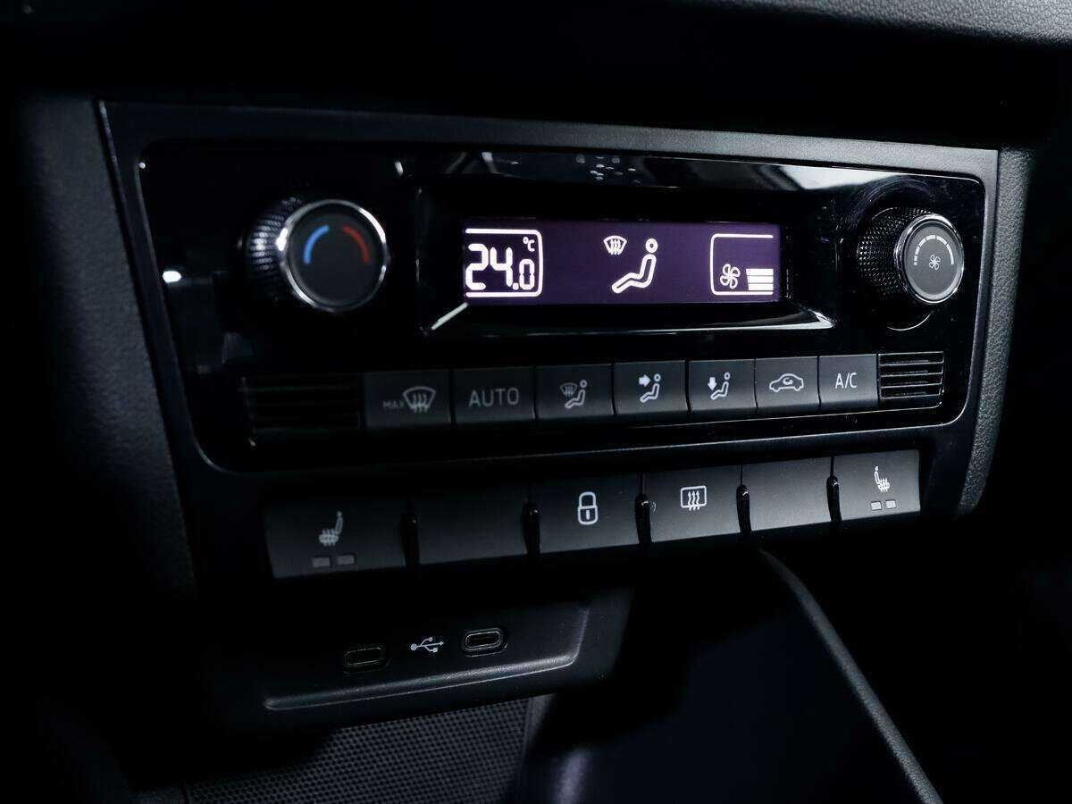 Купить Volkswagen Polo с пробегом. Фото: #15